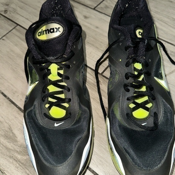 Nike Other - Men’s pre own 2011 nike air max black green shoes size 11.5